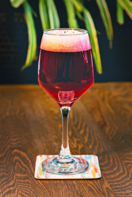Mead c черной смородиной, черникой и цедрой грейпфрута